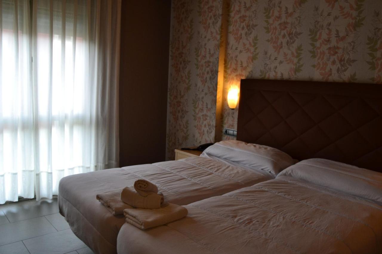 Apartamentos Spa Cueto กังกัส เด โอนิส ภายนอก รูปภาพ