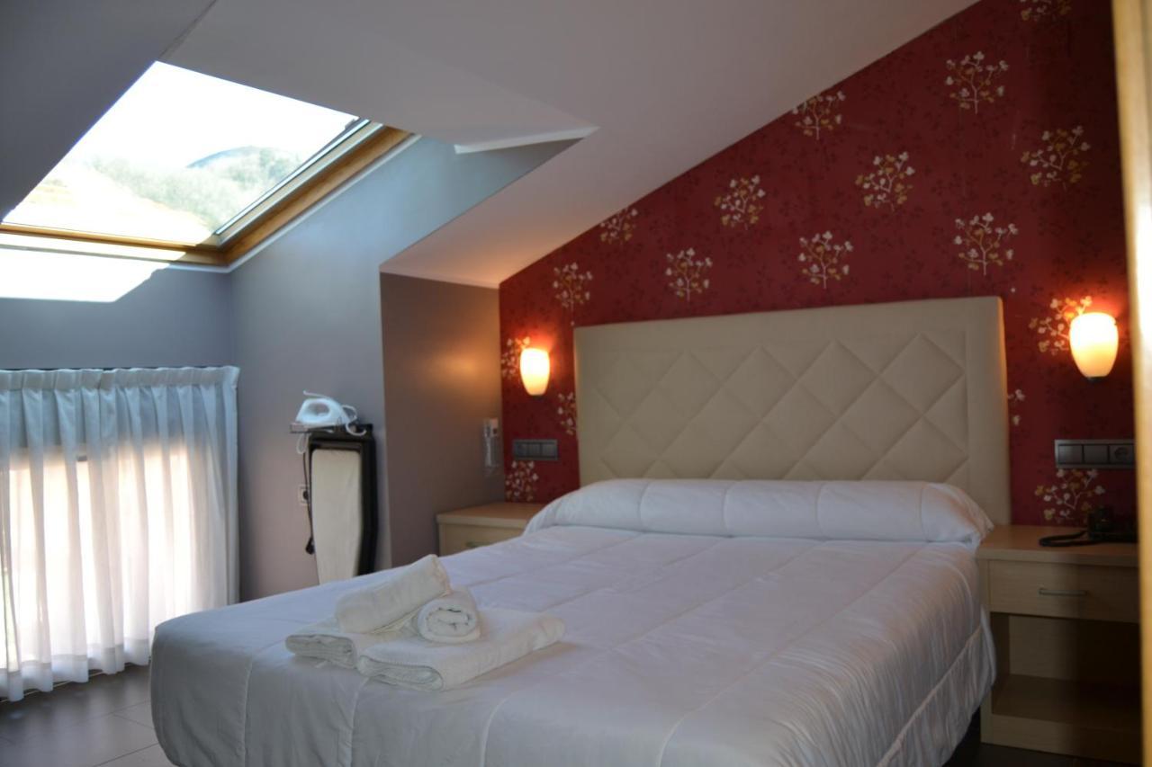 Apartamentos Spa Cueto กังกัส เด โอนิส ภายนอก รูปภาพ