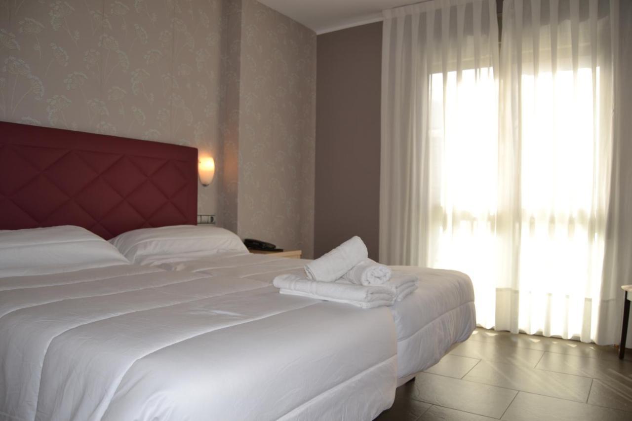Apartamentos Spa Cueto กังกัส เด โอนิส ภายนอก รูปภาพ