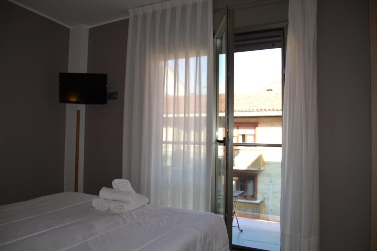 Apartamentos Spa Cueto กังกัส เด โอนิส ภายนอก รูปภาพ
