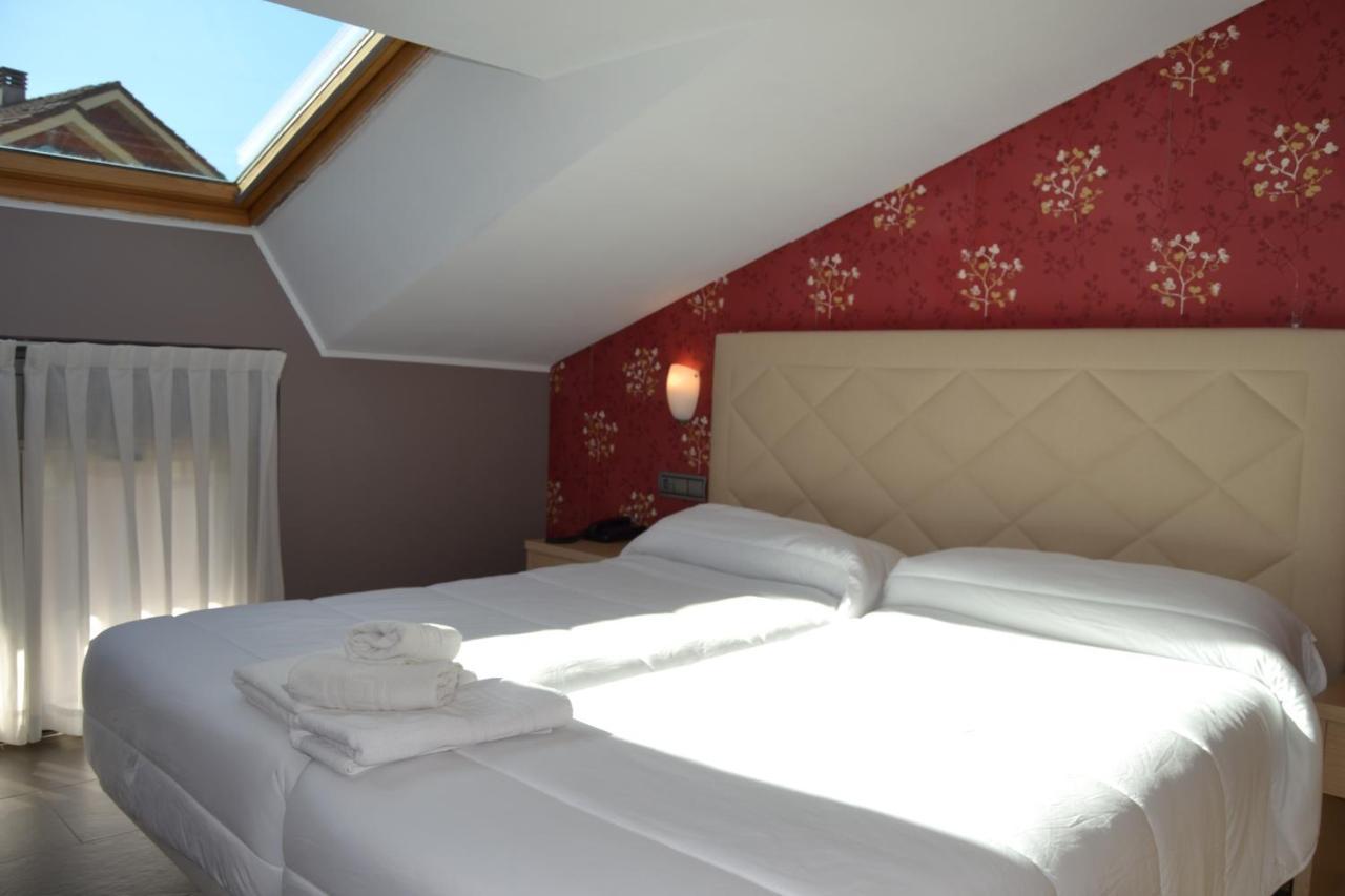 Apartamentos Spa Cueto กังกัส เด โอนิส ภายนอก รูปภาพ